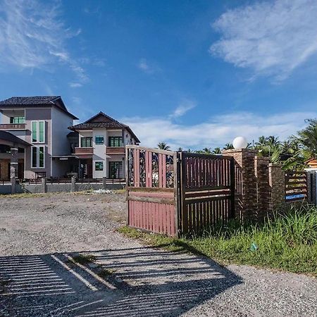 Nurbayu Chalet, Kemaman 콴탄 외부 사진