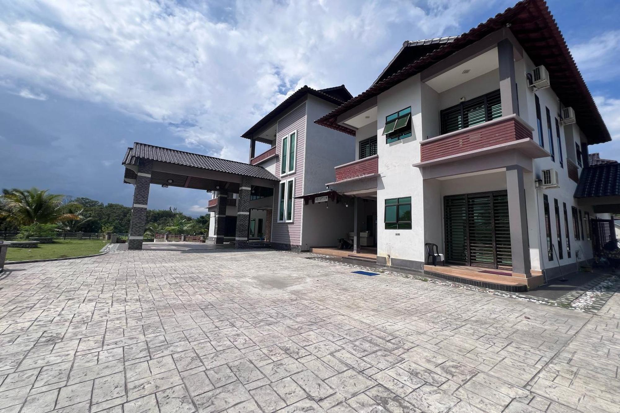 Nurbayu Chalet, Kemaman 콴탄 외부 사진